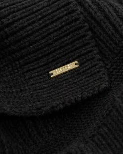 Olden Cotton Blanket Scarf & Throw | Blackbird -Women Clothing Store 1 people olden ola blanket scarf throw blackbird 30625226588273