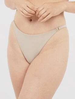 Crete Econyl® Bikini Bottom | Sand