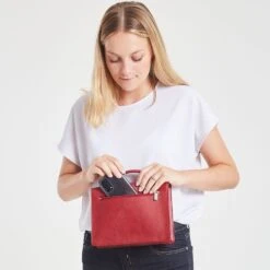 Hybrid Maxi Versatile Vegan Leather Crossbody | Red -Women Clothing Store MODELOFICHAMaxiR4