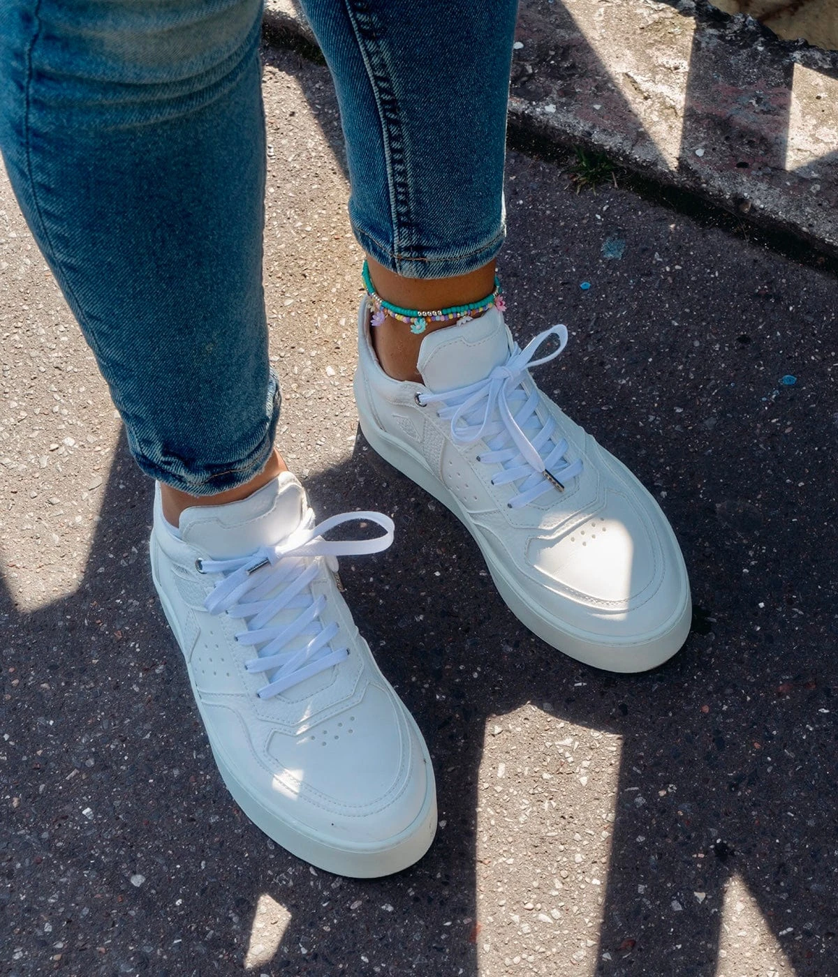 Mateo Unisex Biosourced & Recycled Low Trainers | White 4 Mateo Unisex Biosourced & Recycled Low Trainers | White - Image 2