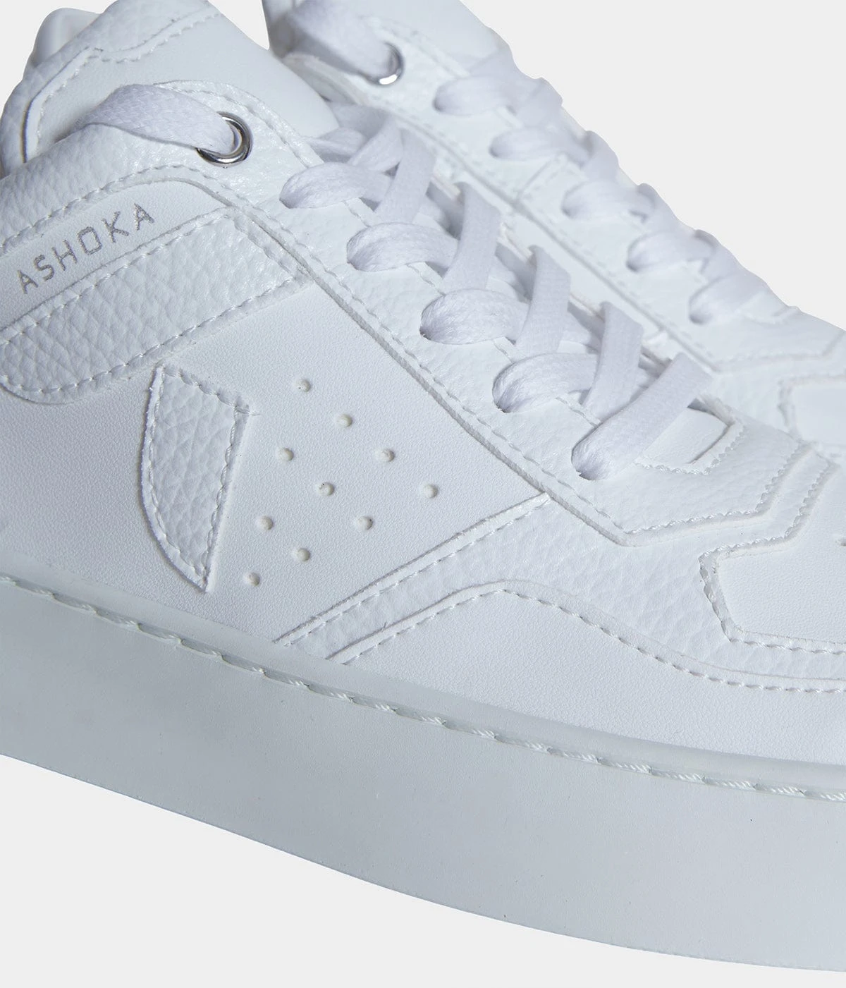 Mateo Unisex Biosourced & Recycled Low Trainers | White 8 Mateo Unisex Biosourced & Recycled Low Trainers | White - Image 6