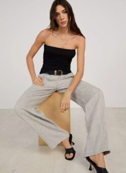 Astra LENZING™ ECOVERO™ Top | Caviar Black 9 Astra LENZING™ ECOVERO™ Top | Caviar Black -Women Clothing Store baukjen astra top with lenzing ecovero 30722589229169