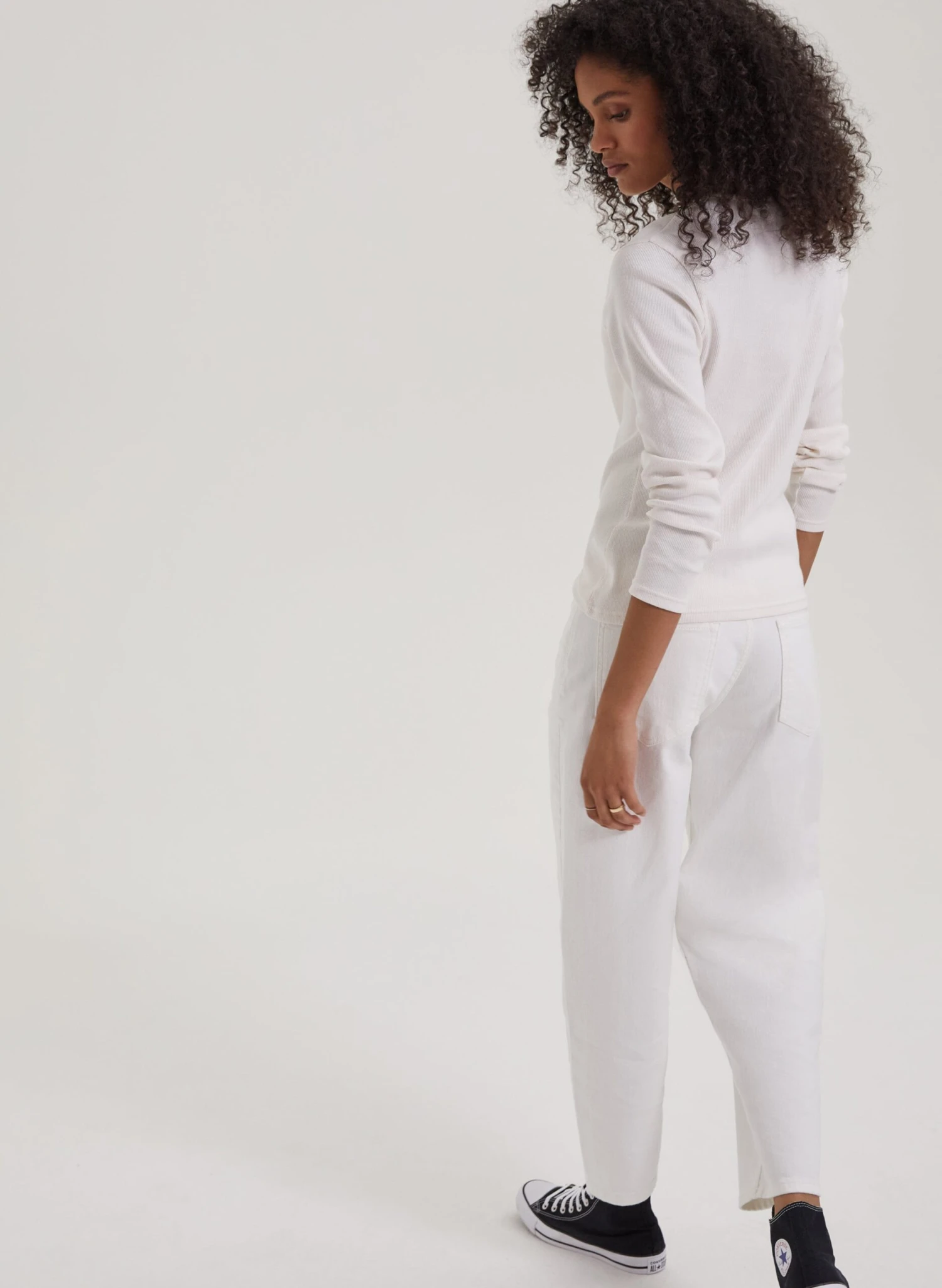 Baukjen Organic Cotton Barrell Leg Jeans | Soft White 7 Baukjen Organic Cotton Barrell Leg Jeans | Soft White - Image 5