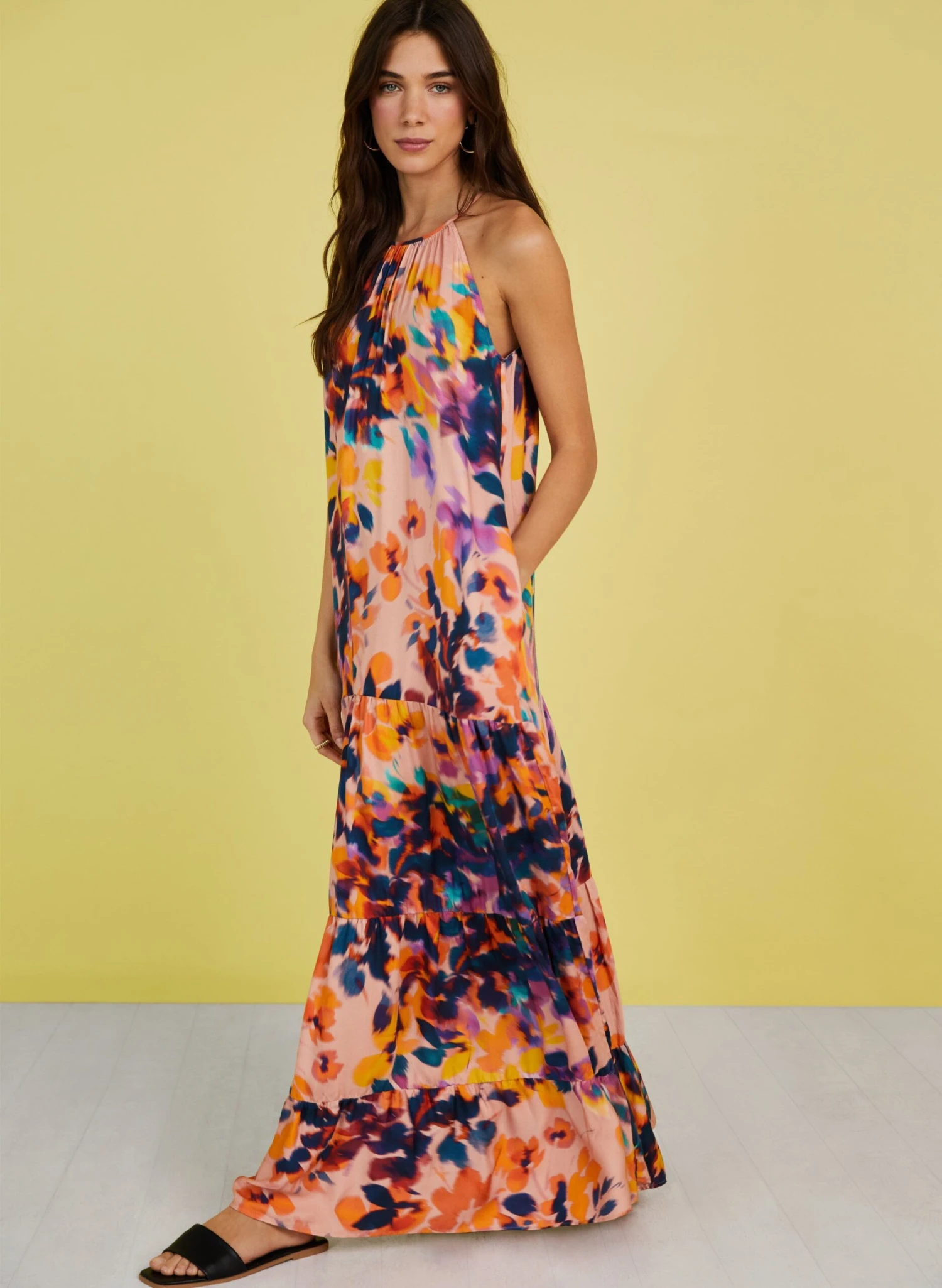 Everly LENZING™ ECOVERO™ Maxi Dress | Peach Floral Blur 5 Everly LENZING™ ECOVERO™ Maxi Dress | Peach Floral Blur - Image 3