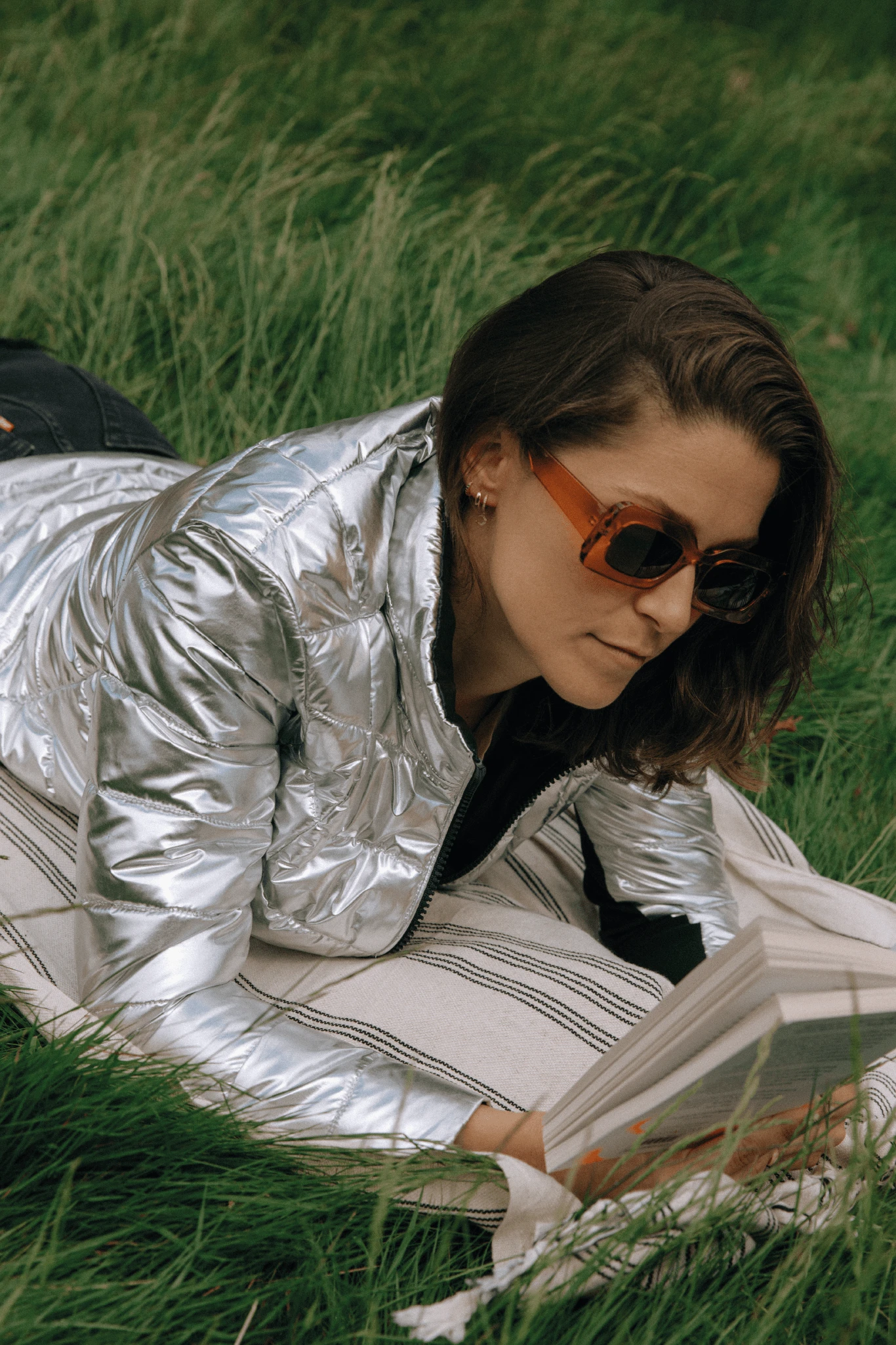 Faraday Recycled Vegan Puffer Jacket | Sterling Silver 8 Faraday Recycled Vegan Puffer Jacket | Sterling Silver - Image 6