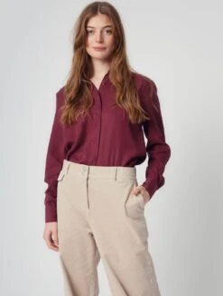 Komodo Kenji Tencel Shirt | Cherry