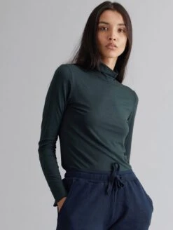 Komodo Skinilla Lenzing Modal Turtle Neck Long Sleeve Top | Ivy