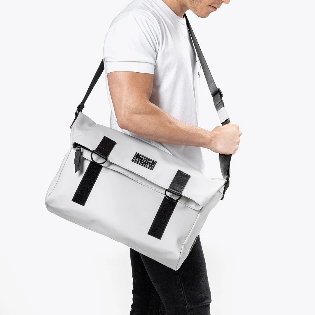 Augusto Recycled PET Waterproof Messenger Bag | Platinum 4 Augusto Recycled PET Waterproof Messenger Bag | Platinum - Image 2