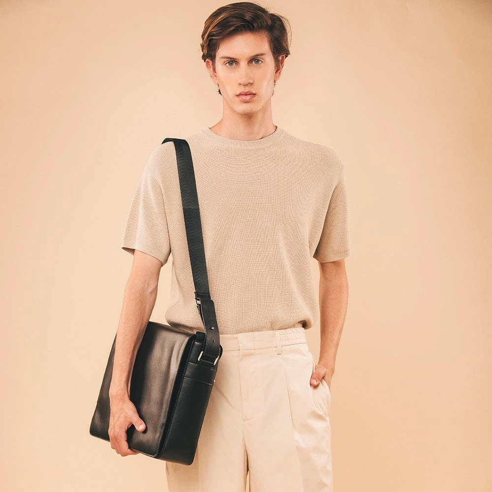 Canu Apple Leather Vegan Crossbody Briefcase | Black 4 Canu Apple Leather Vegan Crossbody Briefcase | Black - Image 2