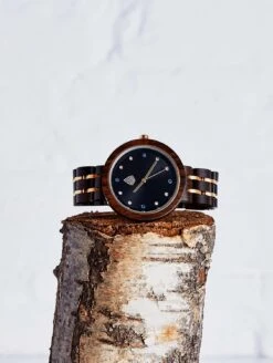 The Fir Women's Vegan Wooden Watch | Brown